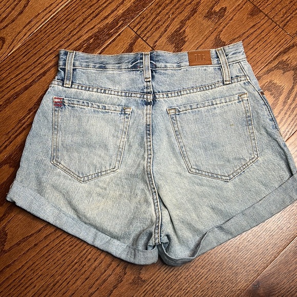 BDG URBAN OUTFITTERS HIGH RISE JEAN MOM SHORTS size 28 - Picture 3 of 10